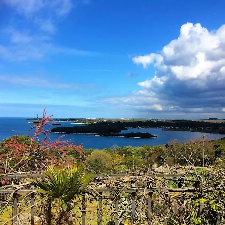 בית נופש Bachelor's Art Retreat With Spectacular Views